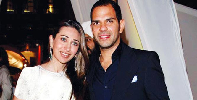 bollywoodactorkarismasunjaysettletheirdispute